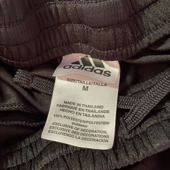 Boys Adidas Black Shorts Size M - Picture 4 of 4